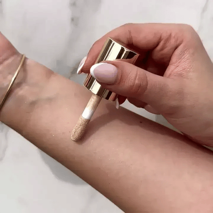 La PIEL Aphrodite Highlighter Oil Nanosenje Na Ruku