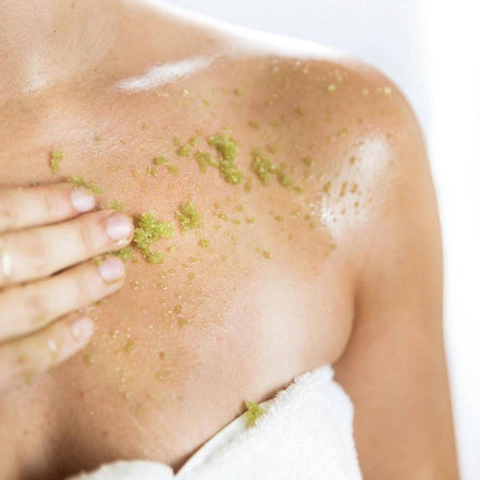 La PIEL Matcha Babe Piling Za Tijelo Nanosenje Na Kozu