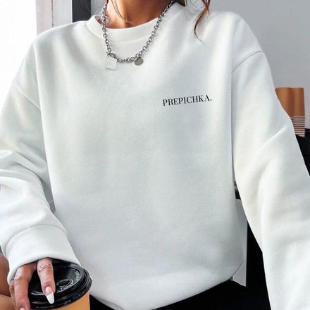 La PIEL Prepichka Bijeli Sweatshirt Model Sa Proizvodom
